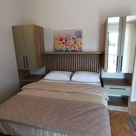 Diana Rooms And Apartments Starigrad Paklenica Zewnętrze zdjęcie