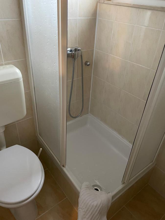 Diana Rooms And Apartments Starigrad Paklenica Zewnętrze zdjęcie