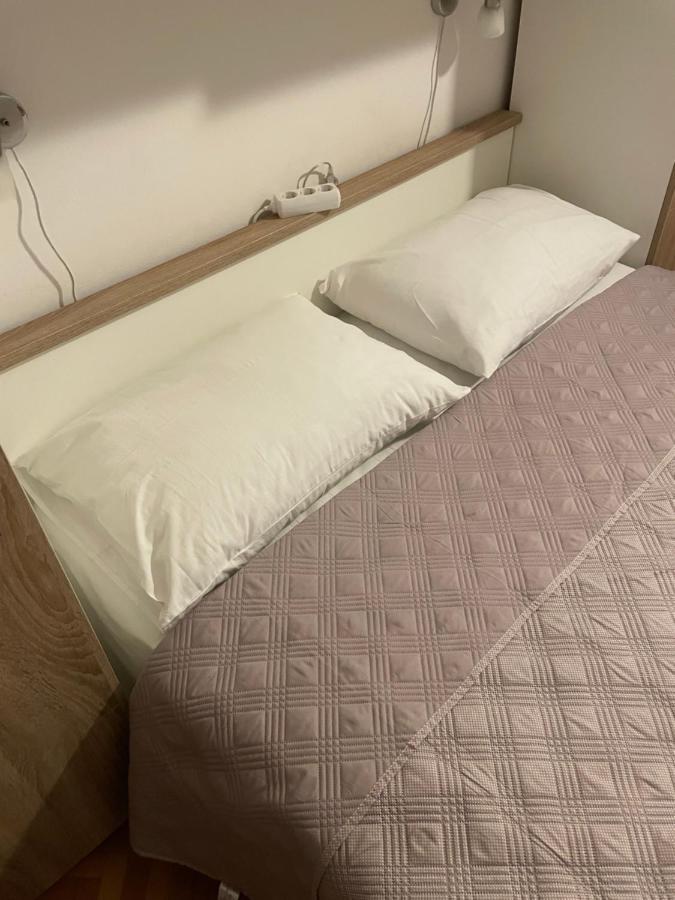 Diana Rooms And Apartments Starigrad Paklenica Zewnętrze zdjęcie
