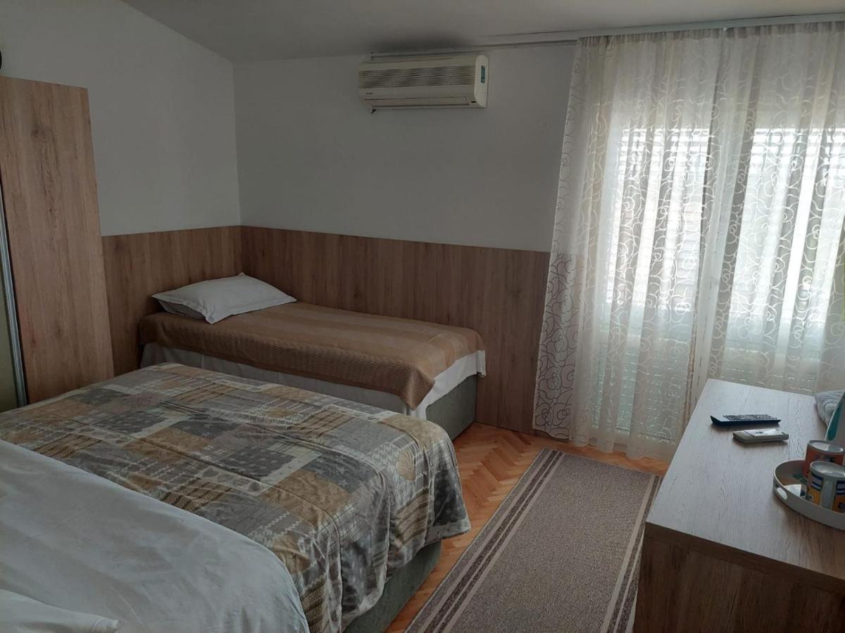 Diana Rooms And Apartments Starigrad Paklenica Zewnętrze zdjęcie