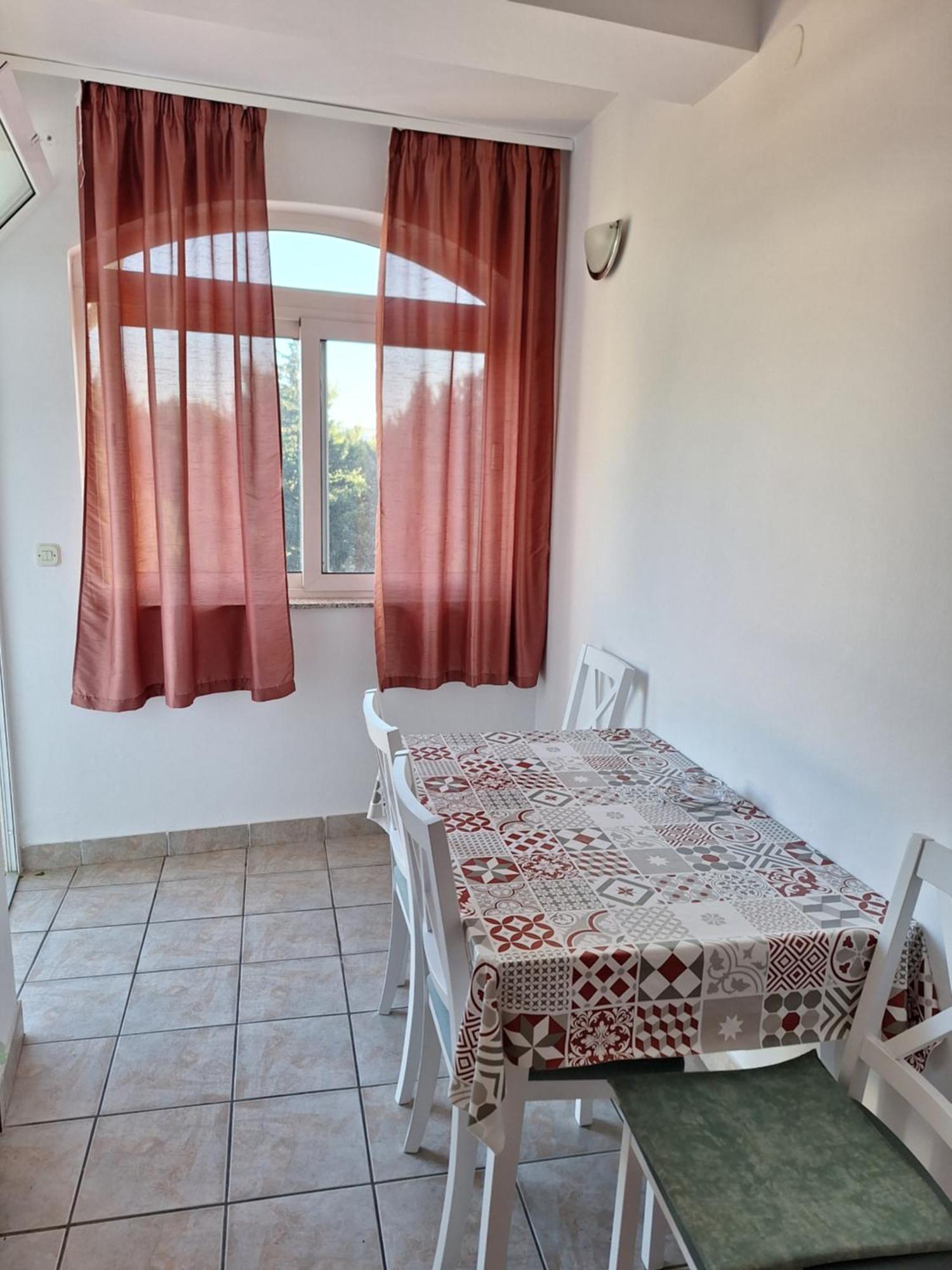 Diana Rooms And Apartments Starigrad Paklenica Zewnętrze zdjęcie